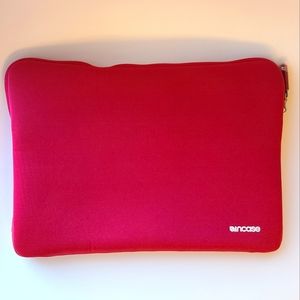 Incase Laptop Case Wine Raspberry for 13" Laptops or Tablets